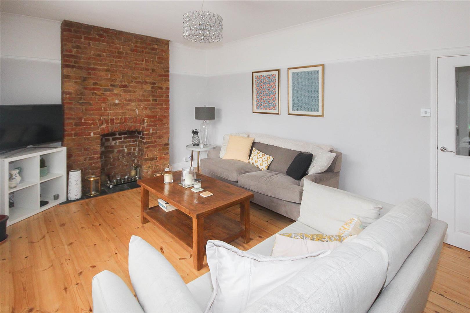 Rose Valley, Brentwood Keith Ashton